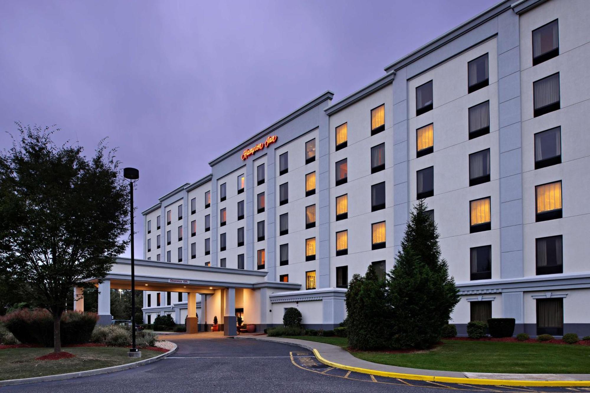 Hampton Inn Long Island-Brookhaven Farmingville Екстериор снимка