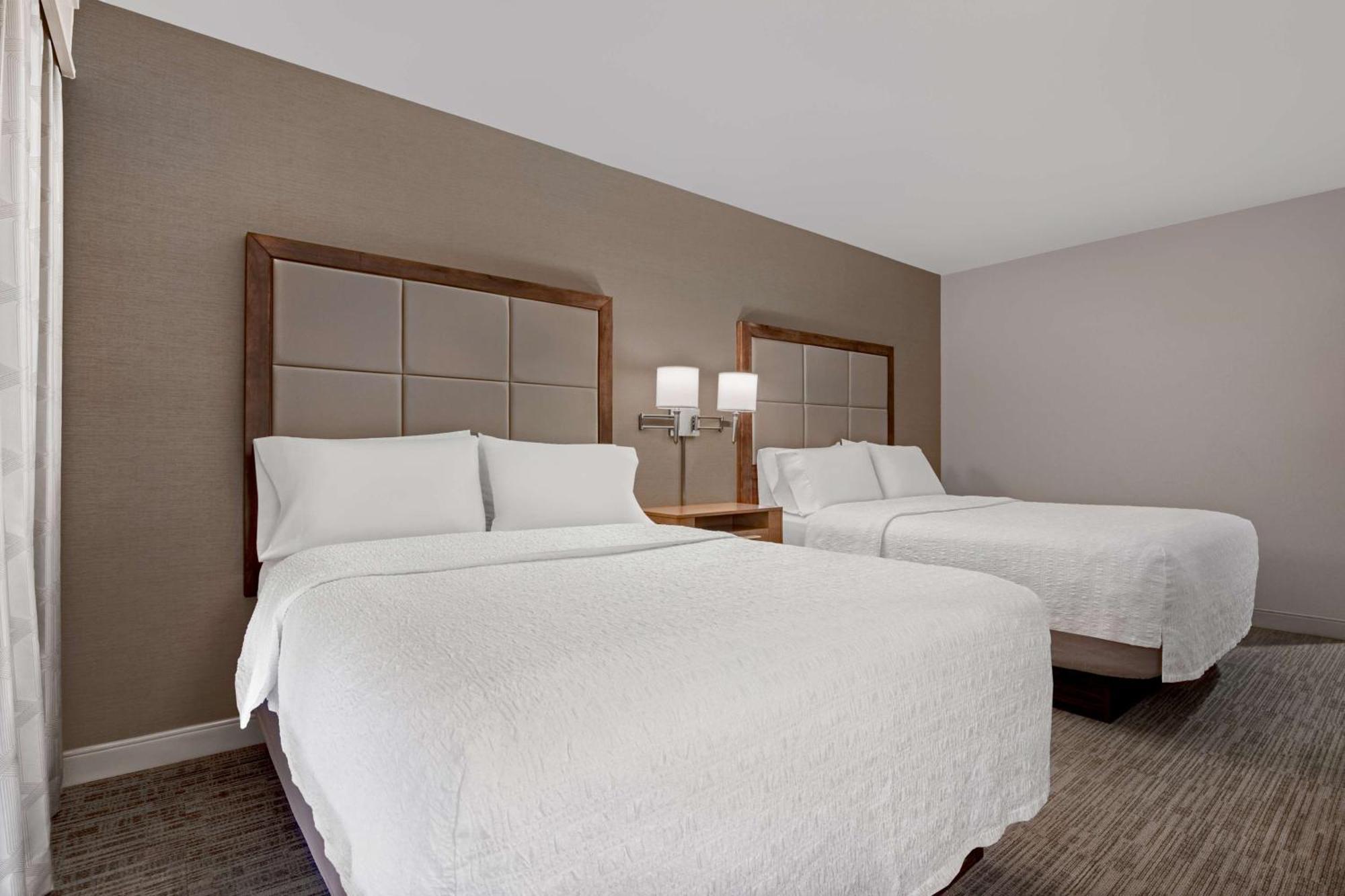 Hampton Inn Long Island-Brookhaven Farmingville Екстериор снимка