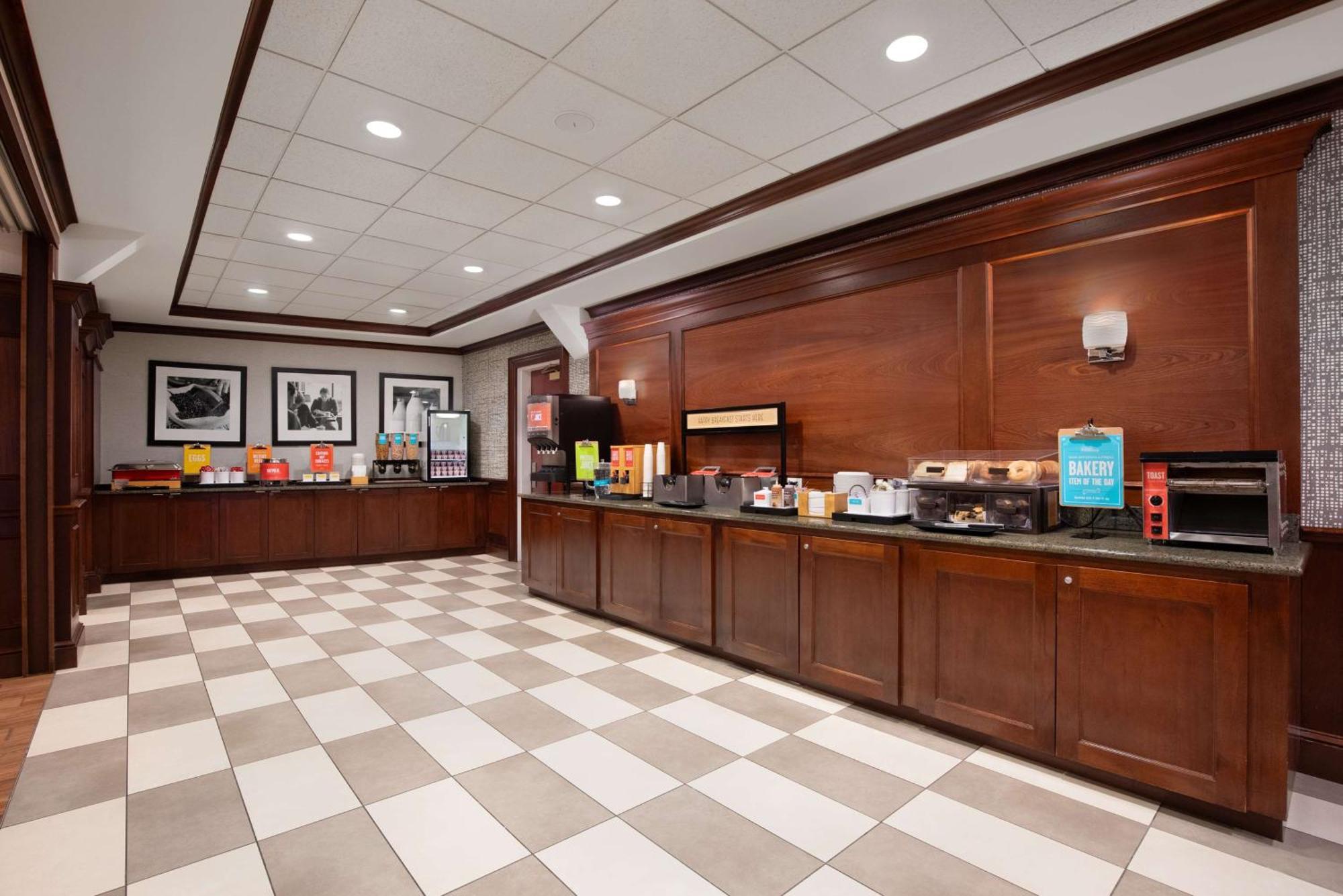 Hampton Inn Long Island-Brookhaven Farmingville Екстериор снимка