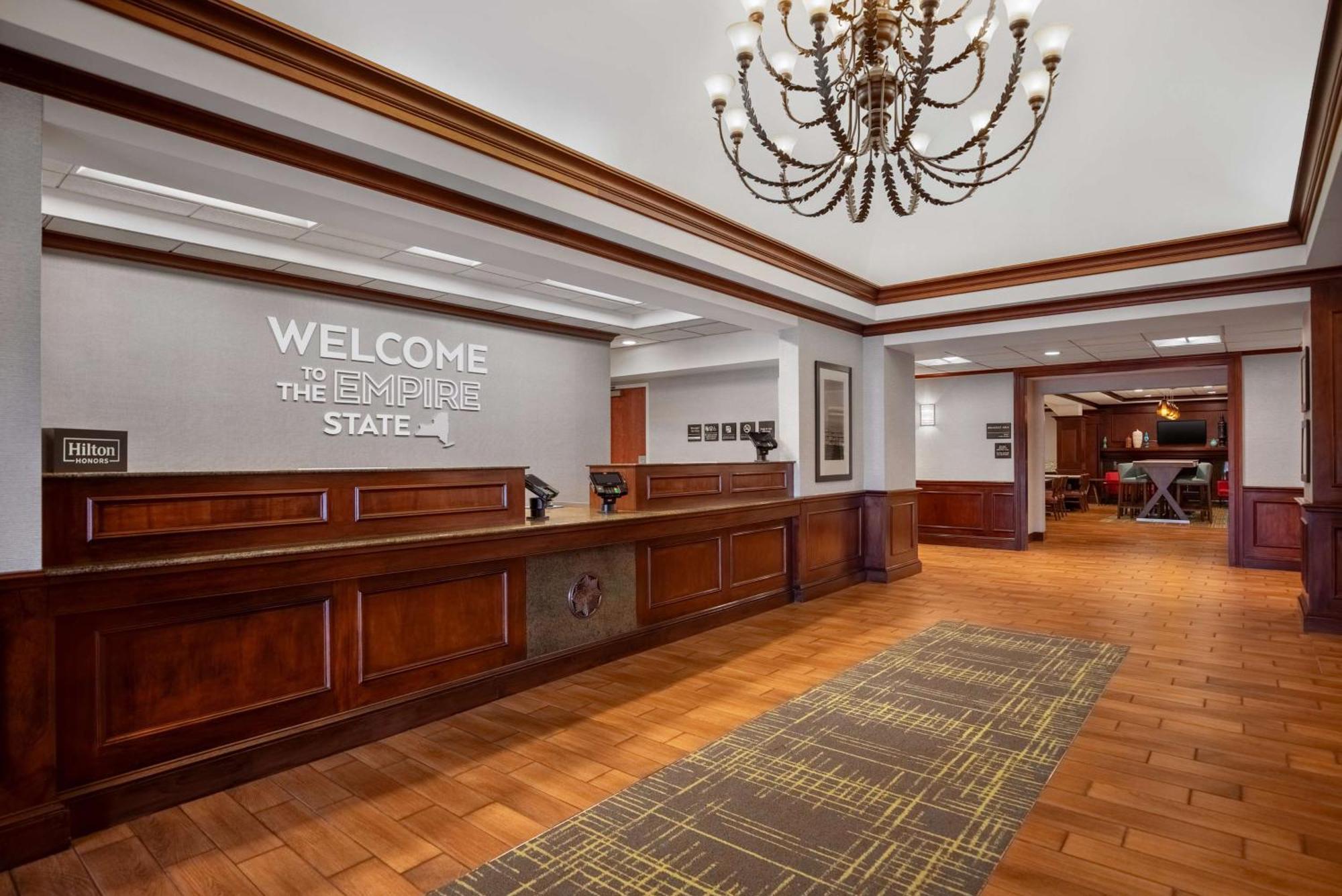 Hampton Inn Long Island-Brookhaven Farmingville Екстериор снимка