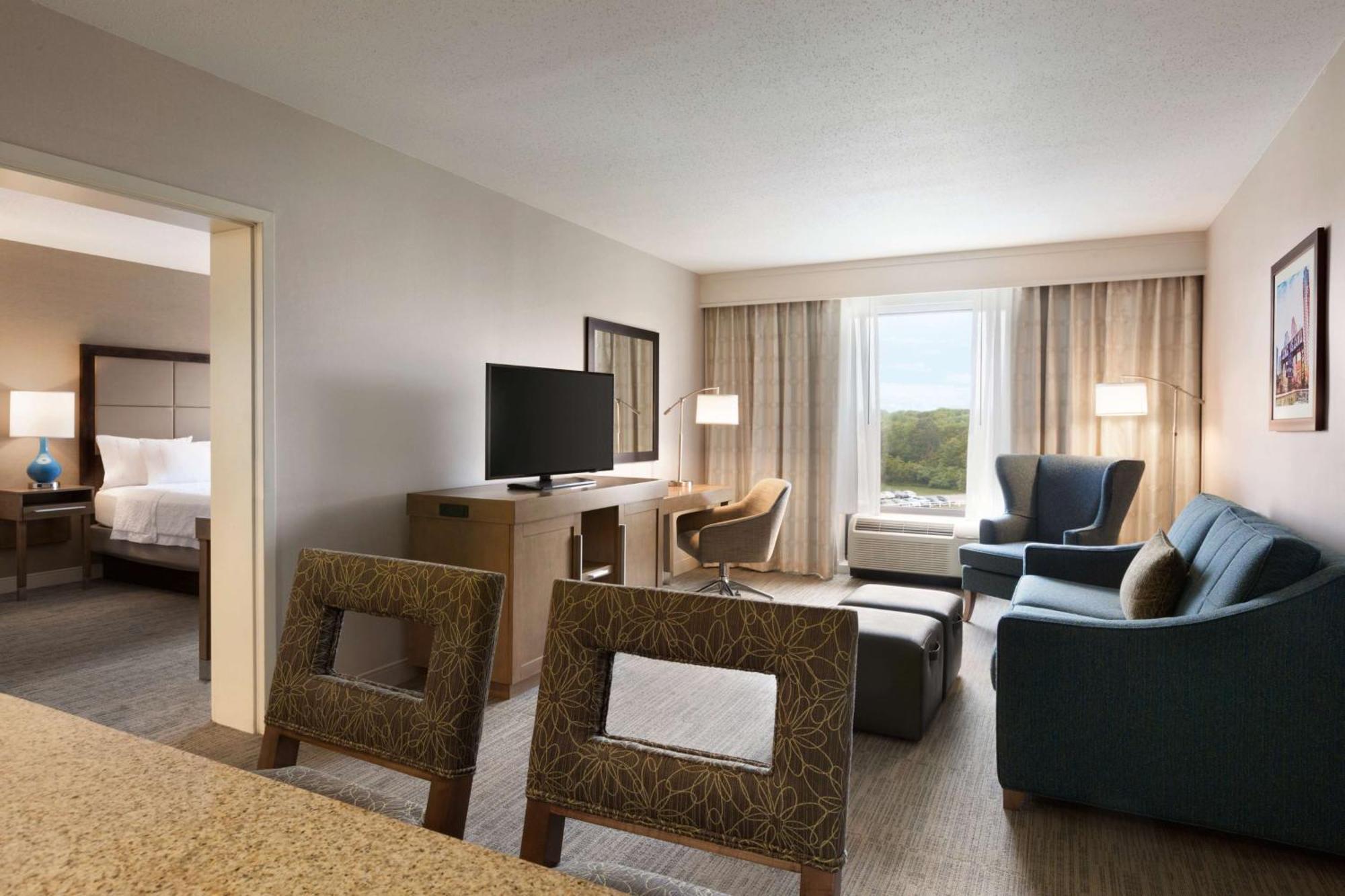 Hampton Inn Long Island-Brookhaven Farmingville Екстериор снимка