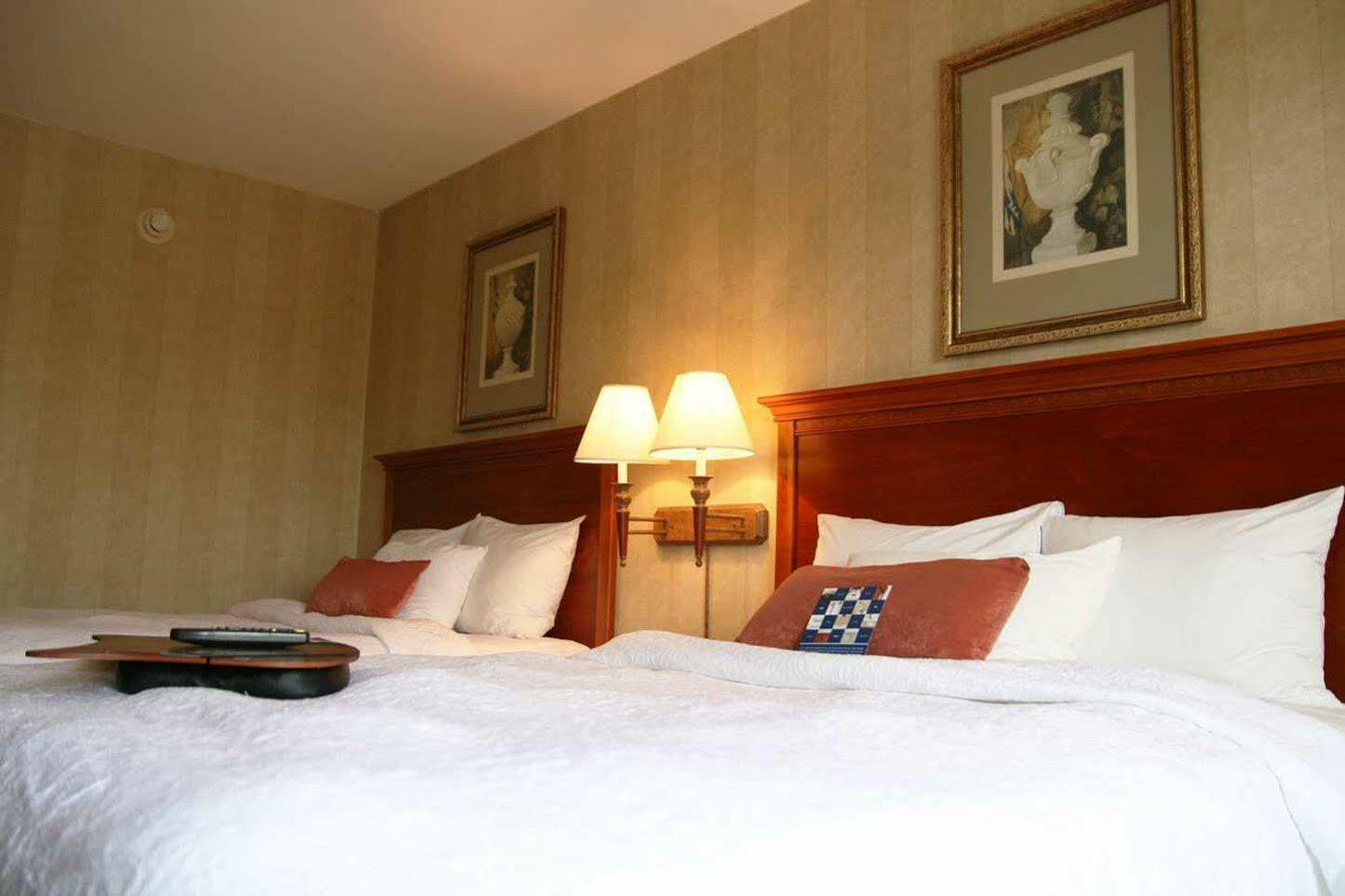 Hampton Inn Long Island-Brookhaven Farmingville Екстериор снимка